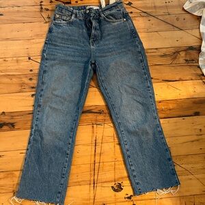 Zara Classic Blue Women's Jeans slightly crop